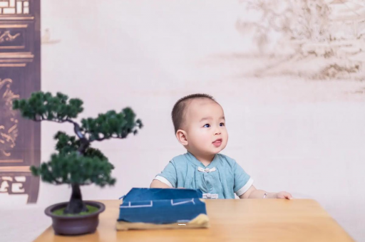 新沂二个月宝宝做哪些训练