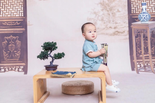 新沂宝宝几个月笑出声